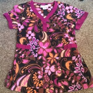 Elegant xs Koi scrub top